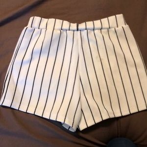 Comfy stretch black and white pin stripe shorts